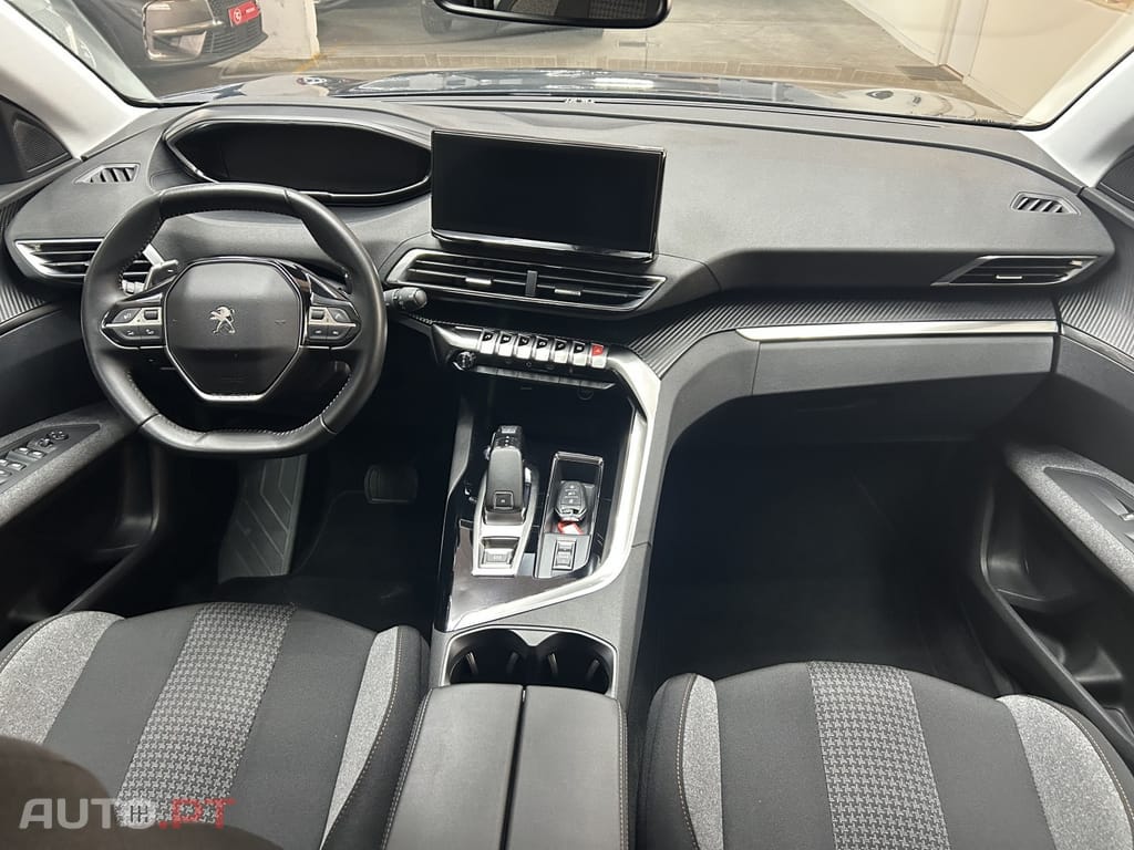 Peugeot 3008 1.2 PureTech Allure EAT8