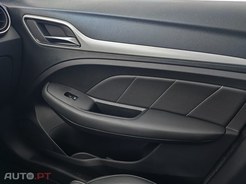 MG ZS 44.5 kWh Luxury