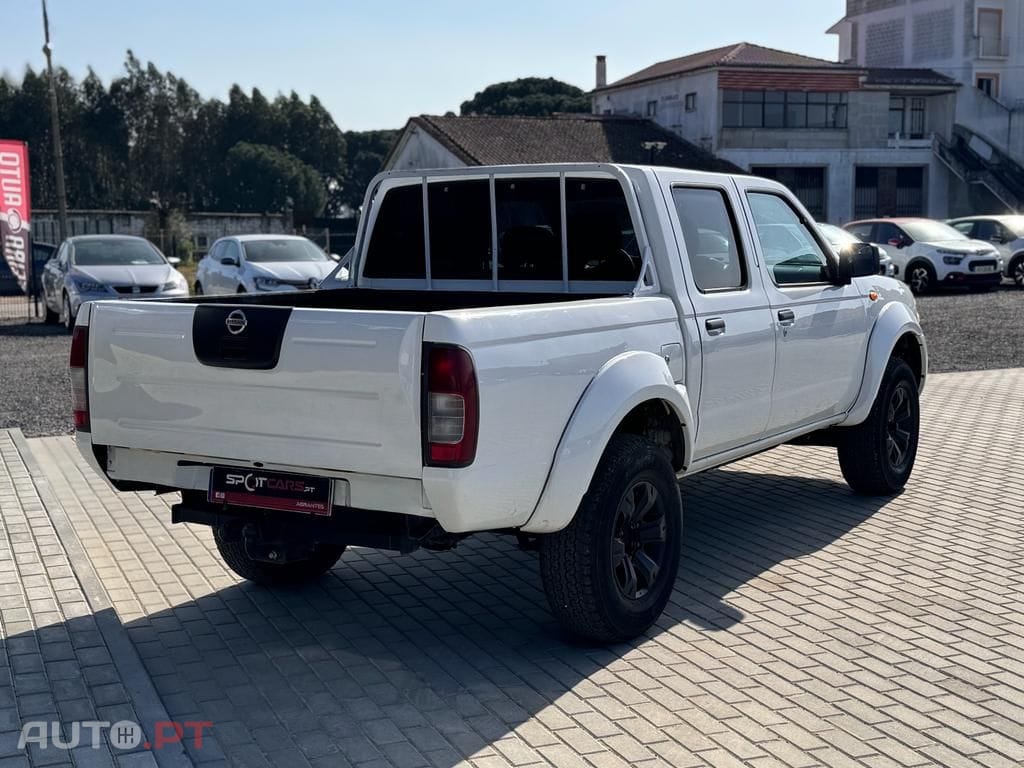 Nissan Pick Up 2.5 TD CD Look Navara