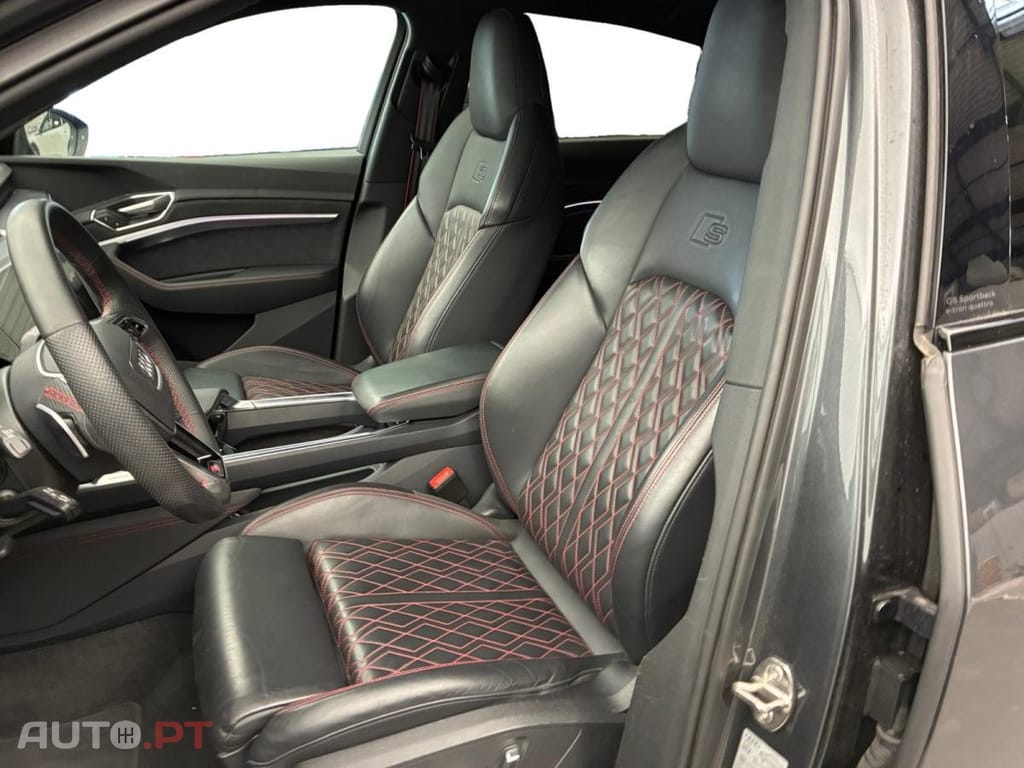 Audi Q8 E-Tron 55 quattro S line