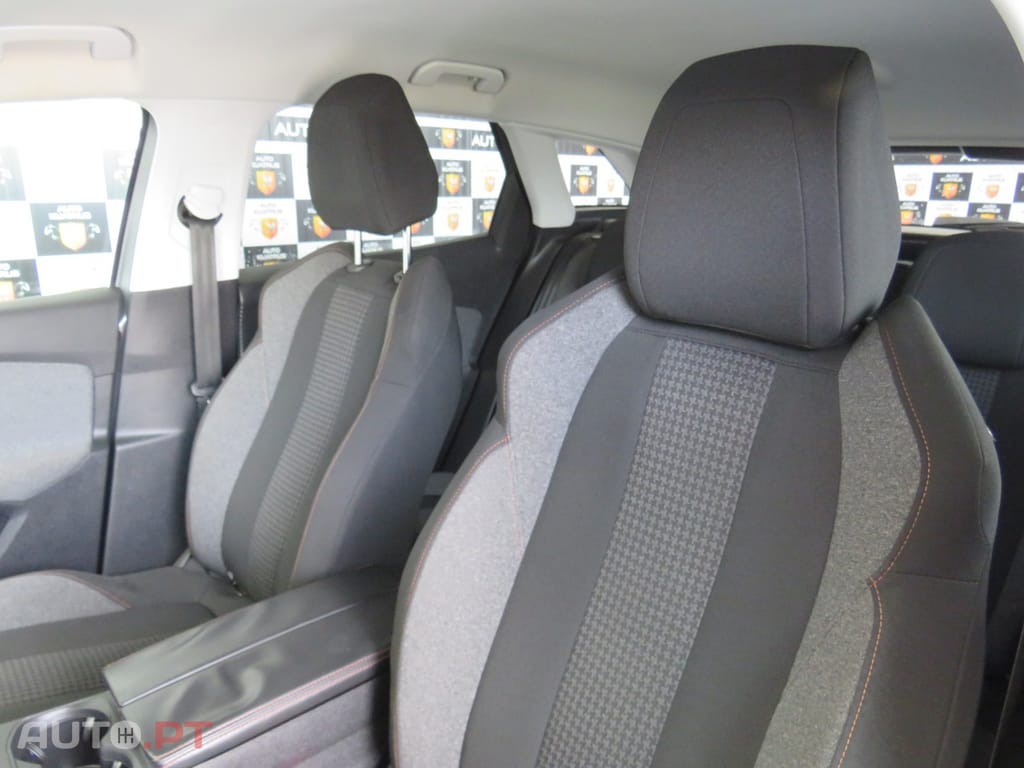Peugeot 3008 1.5 BlueHDi Active