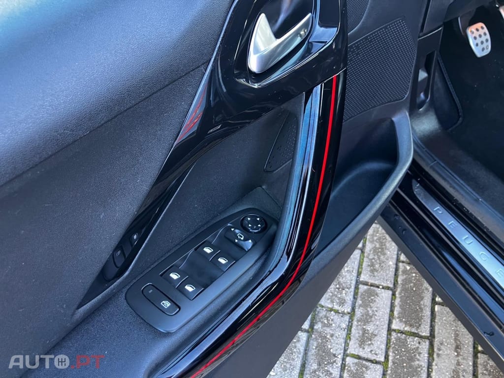 Peugeot 2008 BLUE-HDI GT LINE