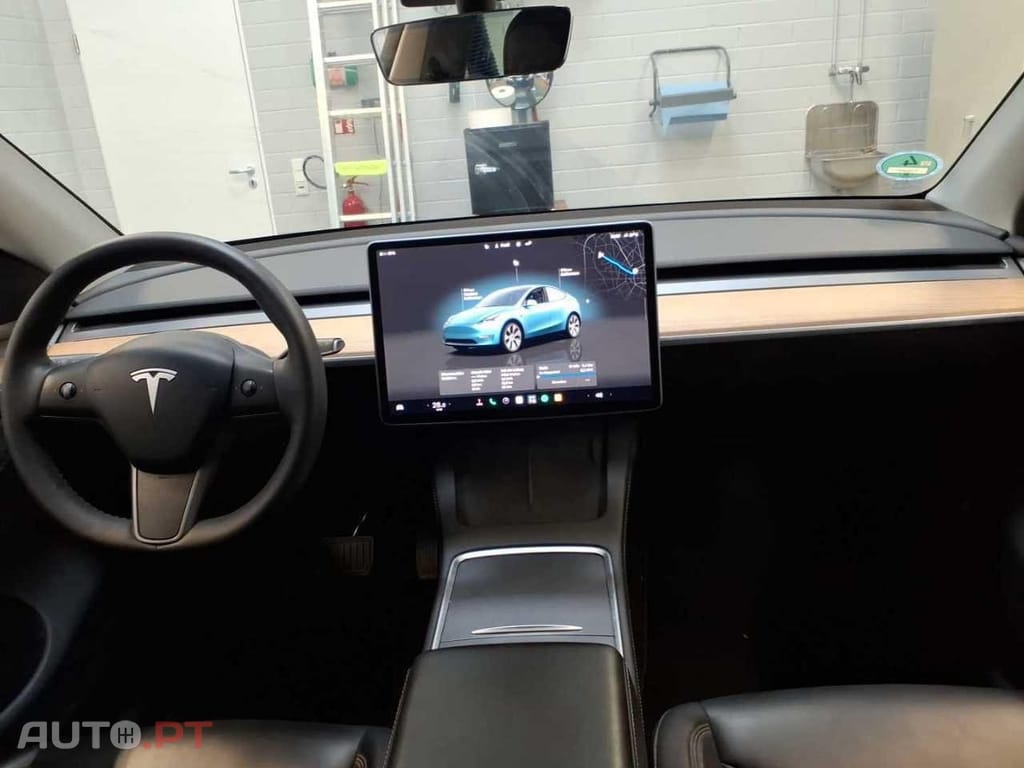Tesla Model Y LONG RANGE DUAL M
