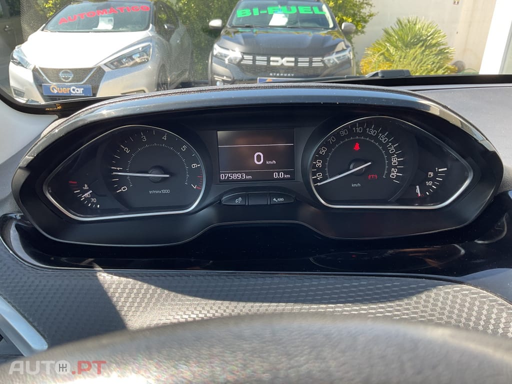 Peugeot 2008 1.2 PureTech Style