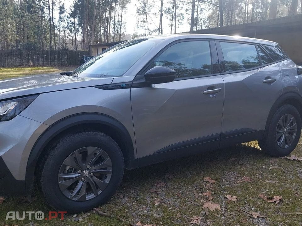 Peugeot E-2008 Active Pack