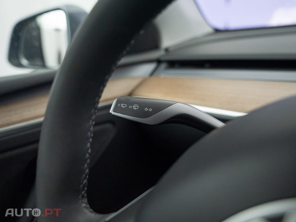 Tesla Model Y Long Range Tração Integral