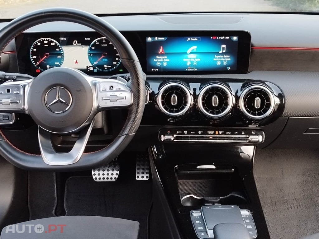 Mercedes-Benz A 250 e AMG Line