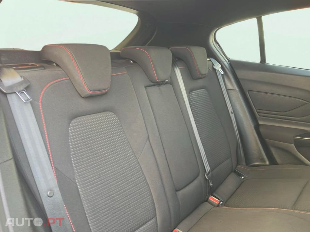 Ford Focus 1.0 EcoBoost MHEV ST-Line