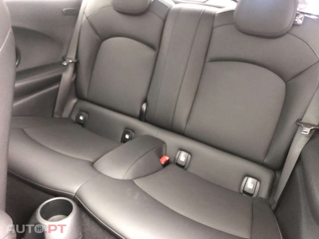 MINI Electric Cooper SE Premium Plus Edition