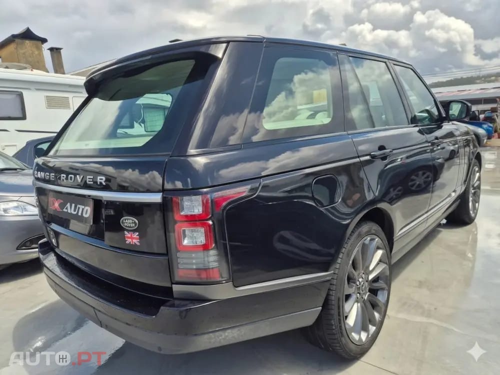 Land Rover Range Rover 4.4 SDV8 Vogue