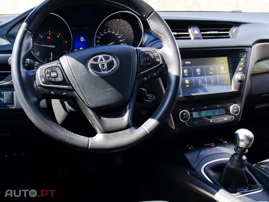 Toyota Avensis SD 2.0 D-4D Premium