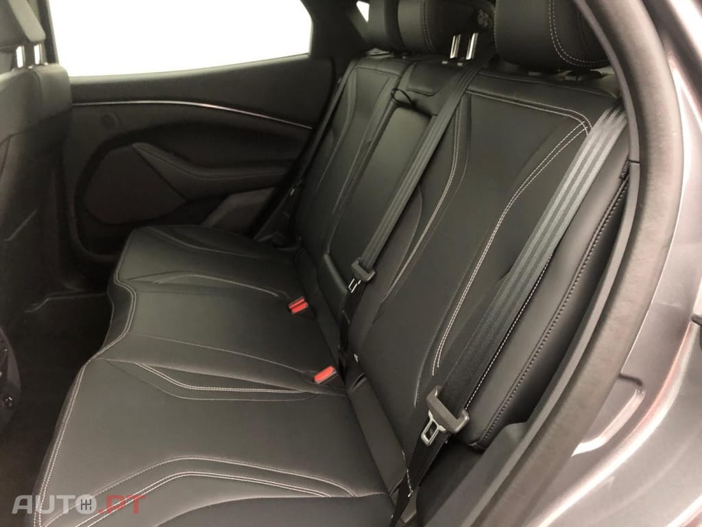 Ford Mustang Mach-E Standard Range