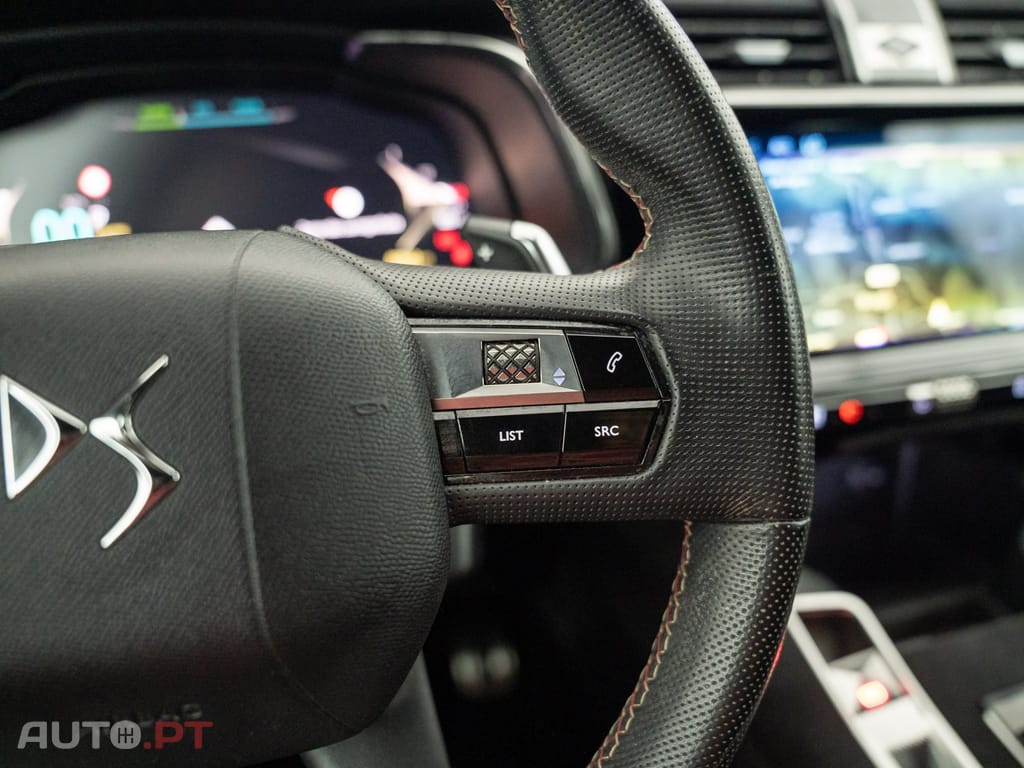 DS DS7 Crossback E-Tense Performance Line EAT8