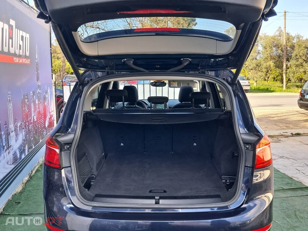 BMW 216 d Luxury Line