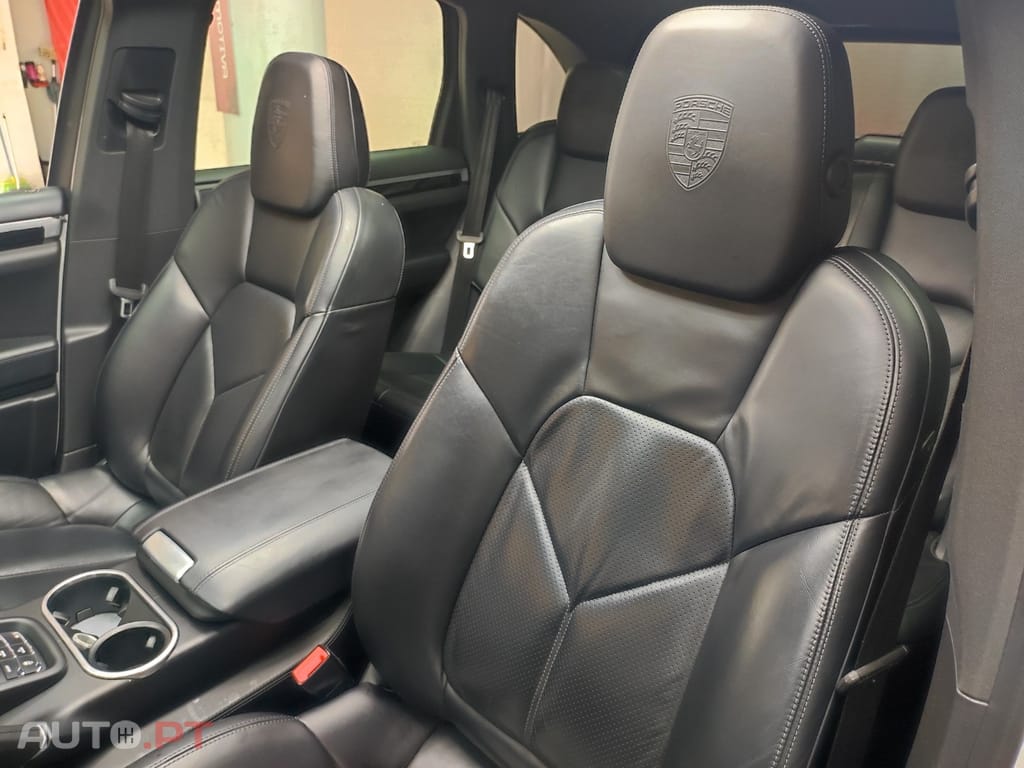 Porsche Cayenne S E-Hybrid Platinum Edition