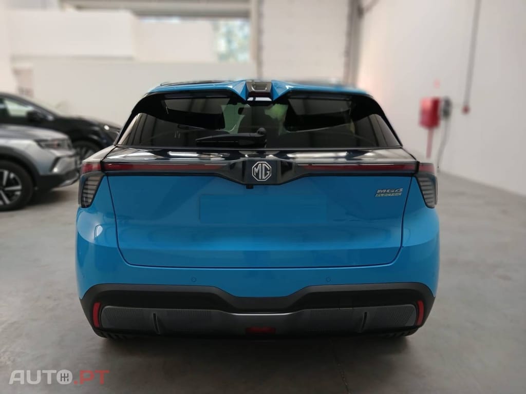 MG MG4 64 kWh Luxury