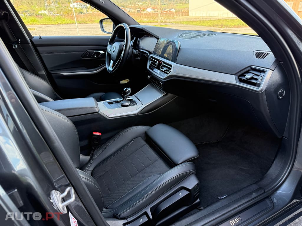 BMW 320 e Touring Corporate Edition Auto