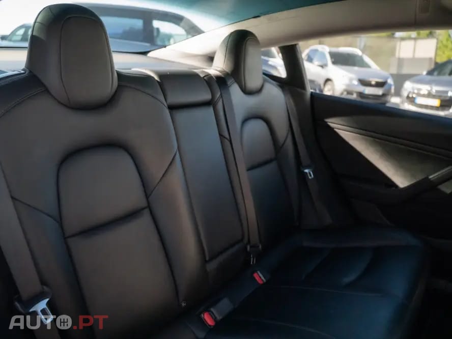 Tesla Model 3 Long-Range Dual Motor AWD