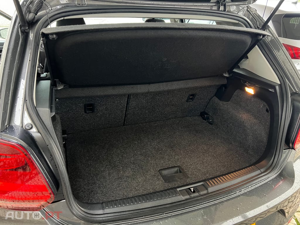 Volkswagen Polo 1.0 Confortline