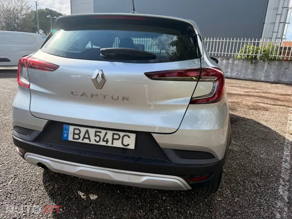 Renault Captur 1.5 dCi Exclusive EDC — fotografia 4