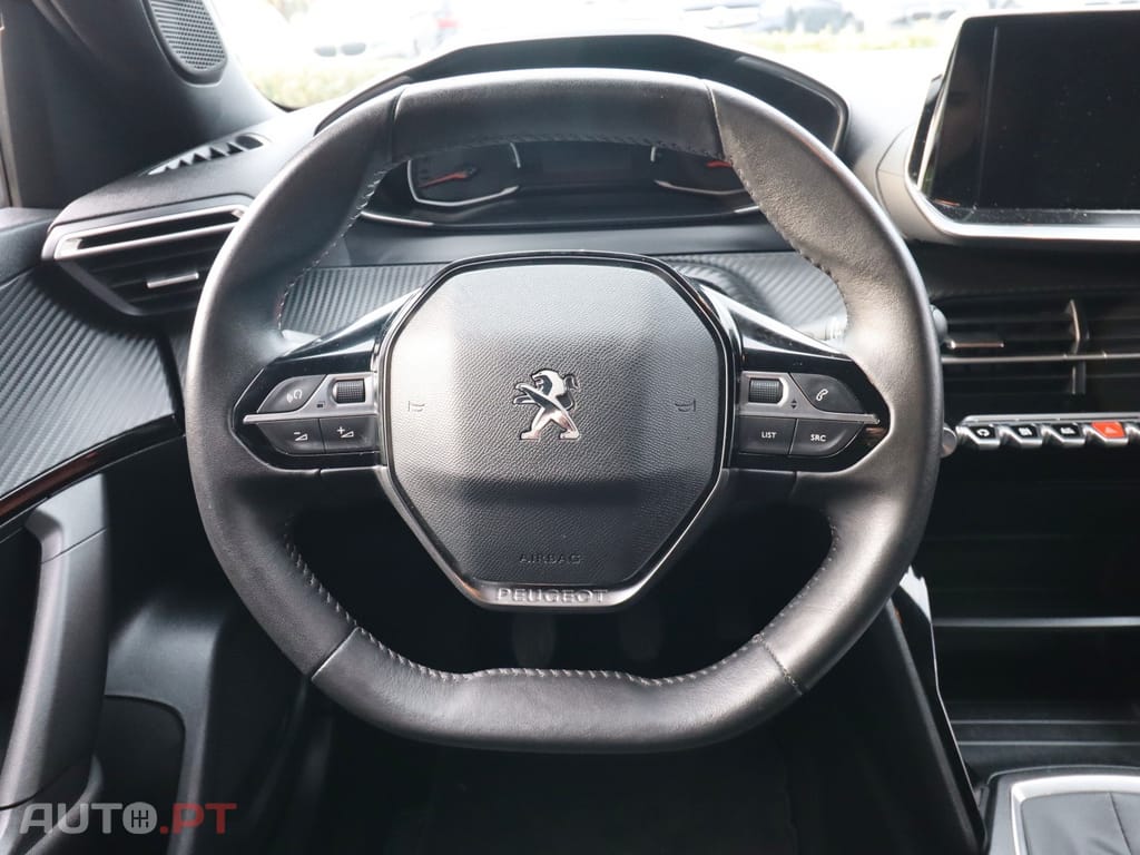 Peugeot 2008 1.2 PureTech Allure