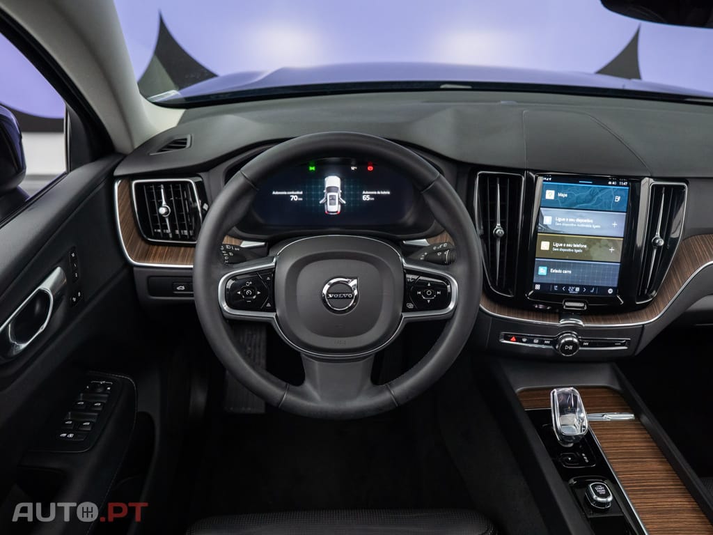 Volvo XC60 2.0 T6 PHEV Plus Dark