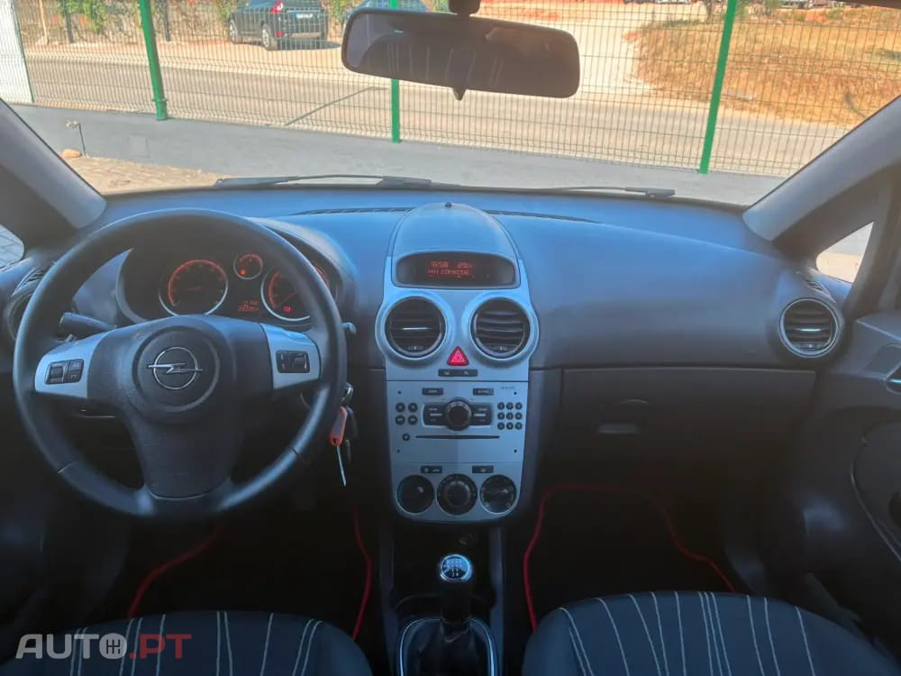 Opel Corsa 1.2 Enjoy