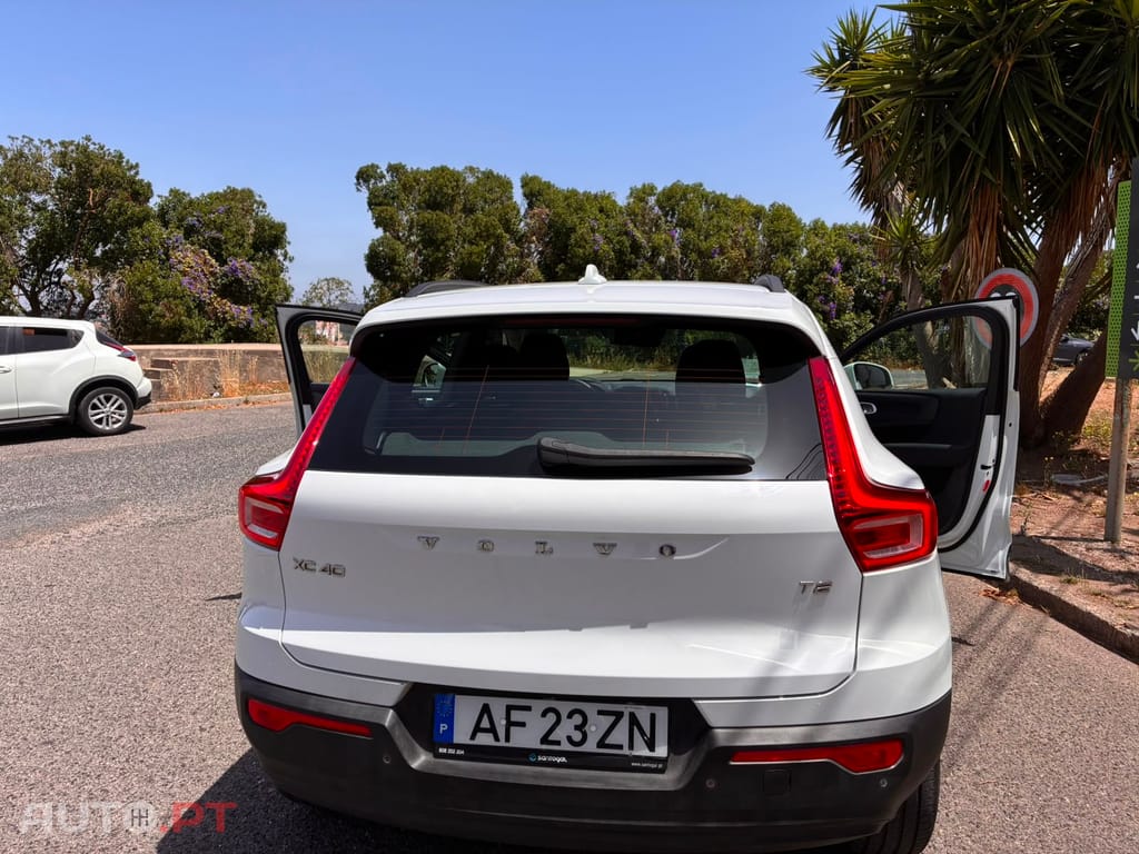 Volvo XC40 T2