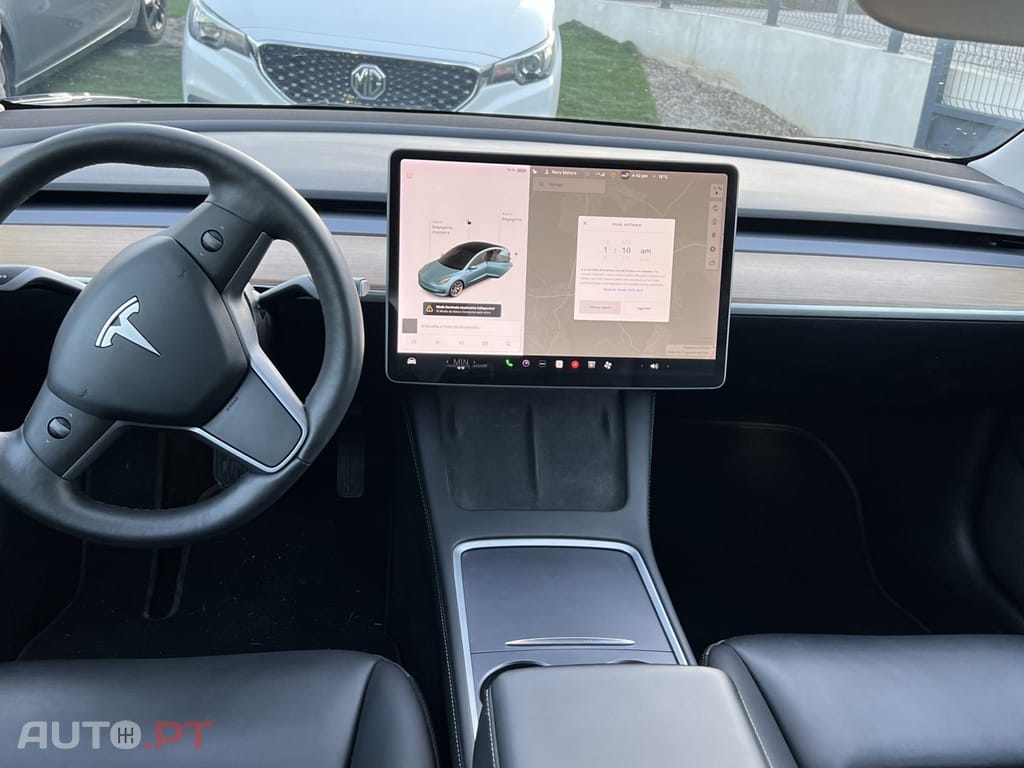 Tesla Model 3 Long-Range Dual Motor AWD