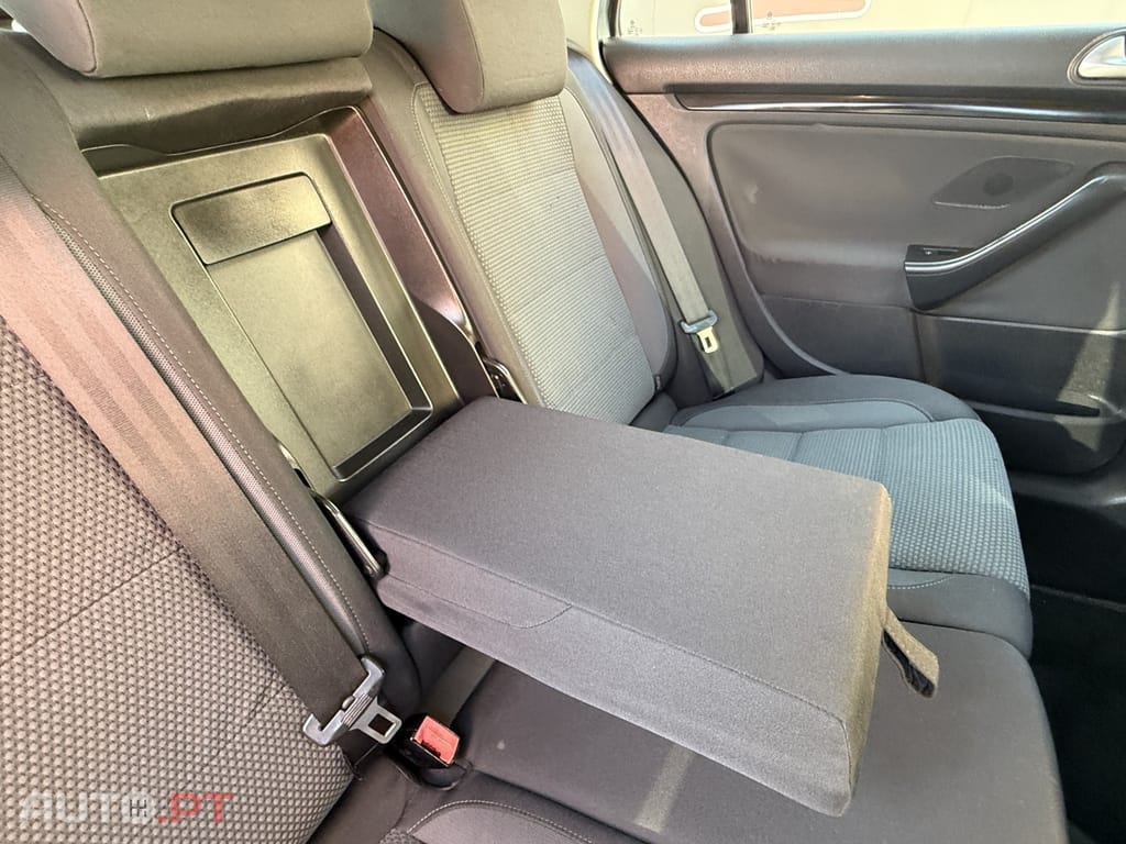 Volkswagen Golf Variant 1.6 TDi Best Edition Bluetooth