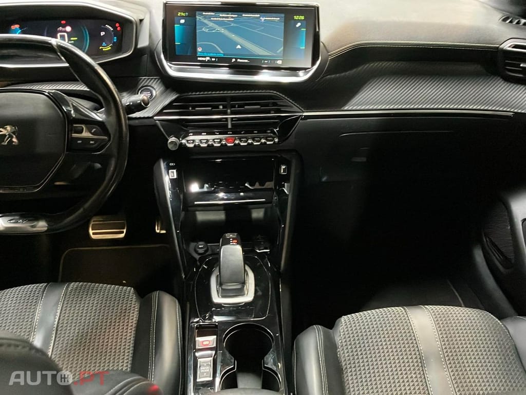 Peugeot E-208 50 KWh GT