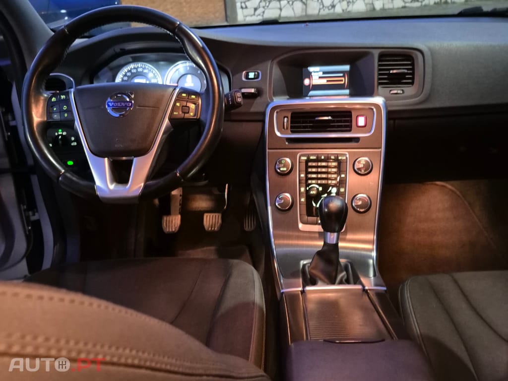 Volvo V60 D2 Momentum drive eco