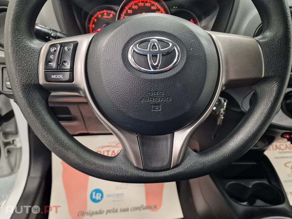Toyota Yaris BIZZ 1.4 D-4D 90CV IVA DEDUTIVEL