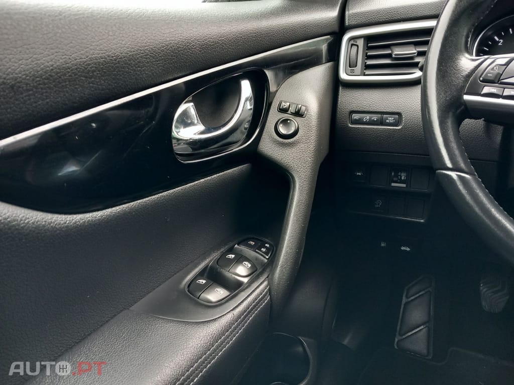Nissan Qashqai 1.5 dCi N-Connecta Led