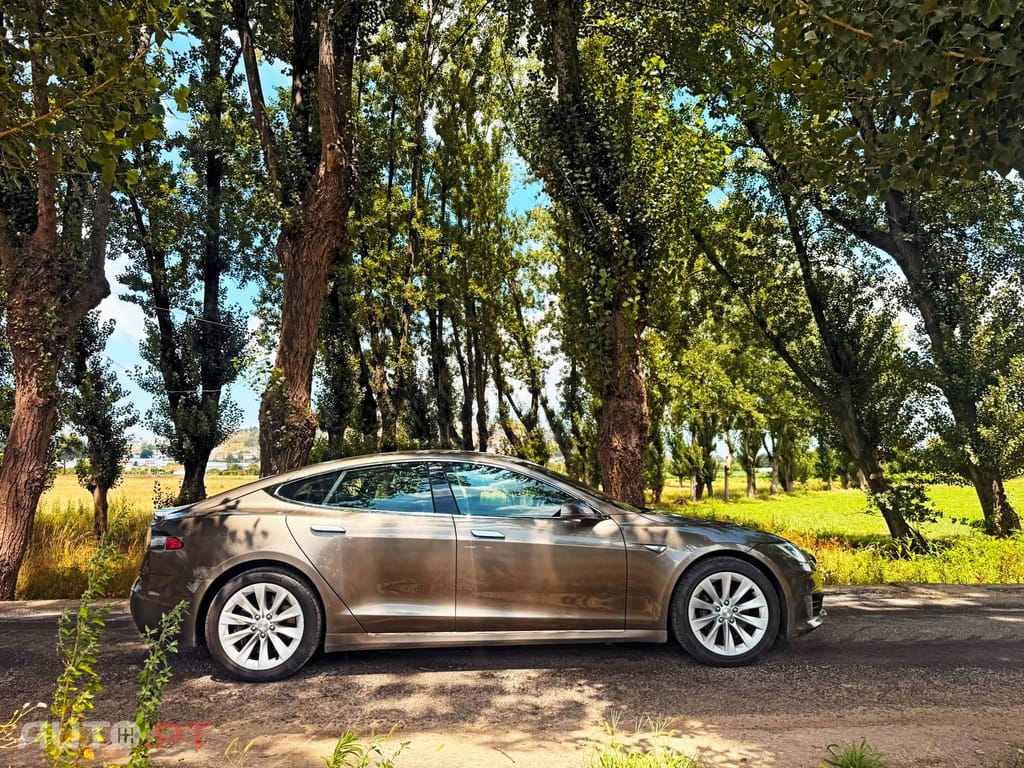 Tesla Model S 70 