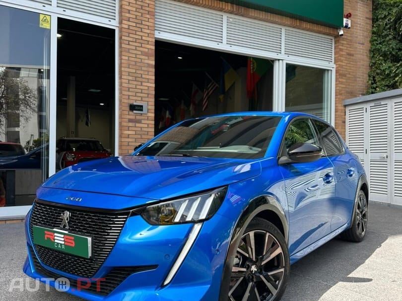 Peugeot 208 1.2 PureTech GT EAT8