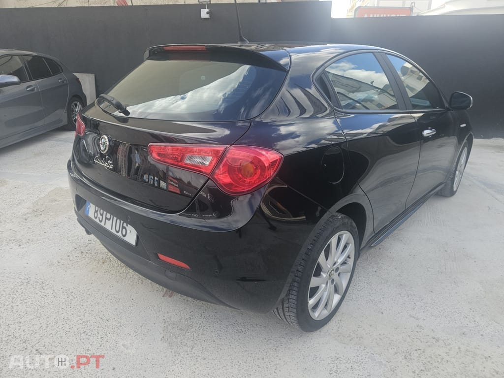 Alfa Romeo Giulietta 1.6 JTDm Trofeo