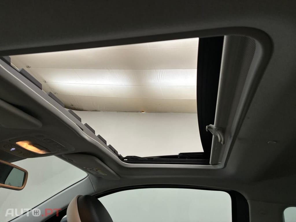Fiat 500e La Prima