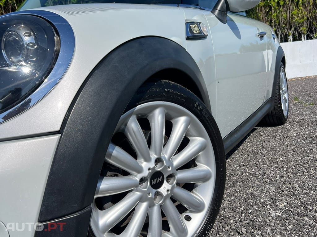 MINI Cooper S Camden Edition