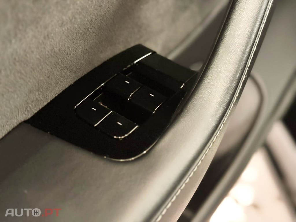 Tesla Model 3 Long-Range Dual Motor AWD