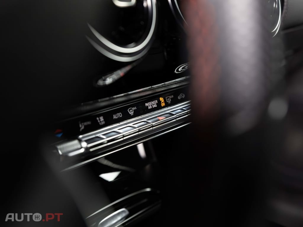 Mercedes-Benz A 250 e AMG Line