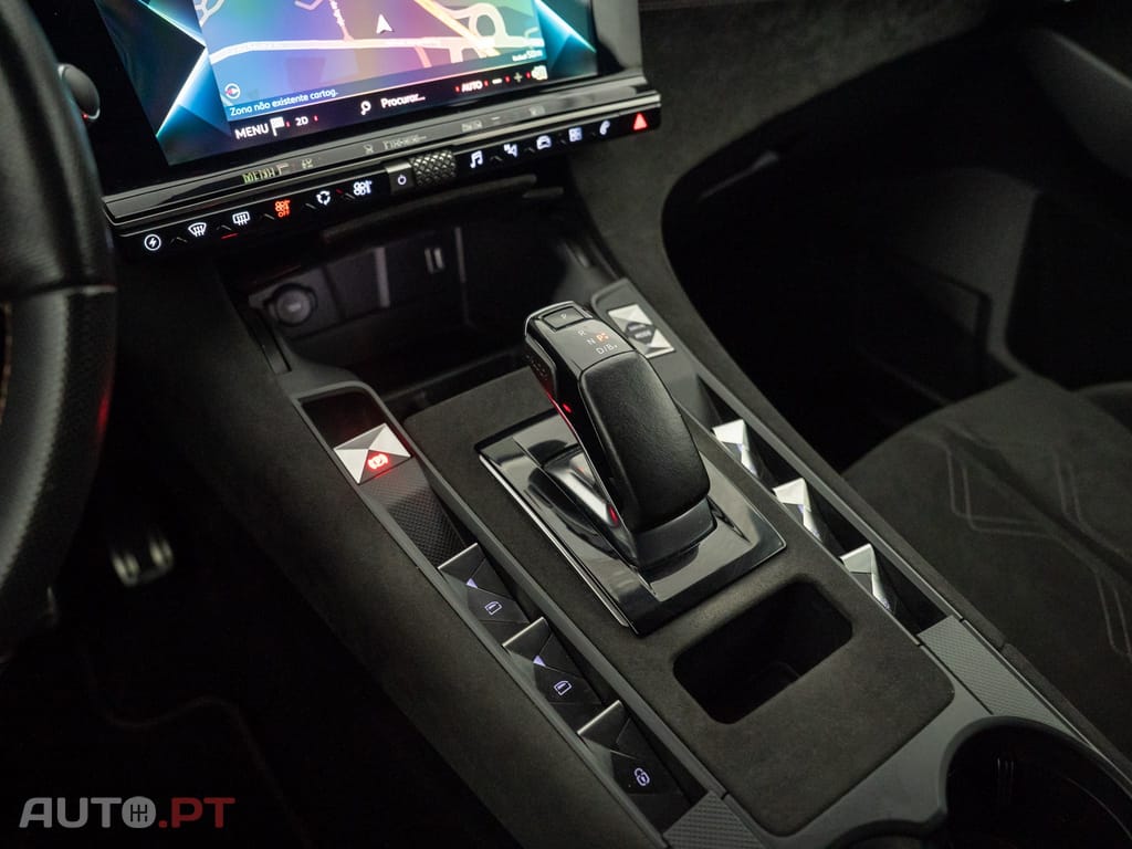 DS DS7 E-Tense Performance Line EAT8