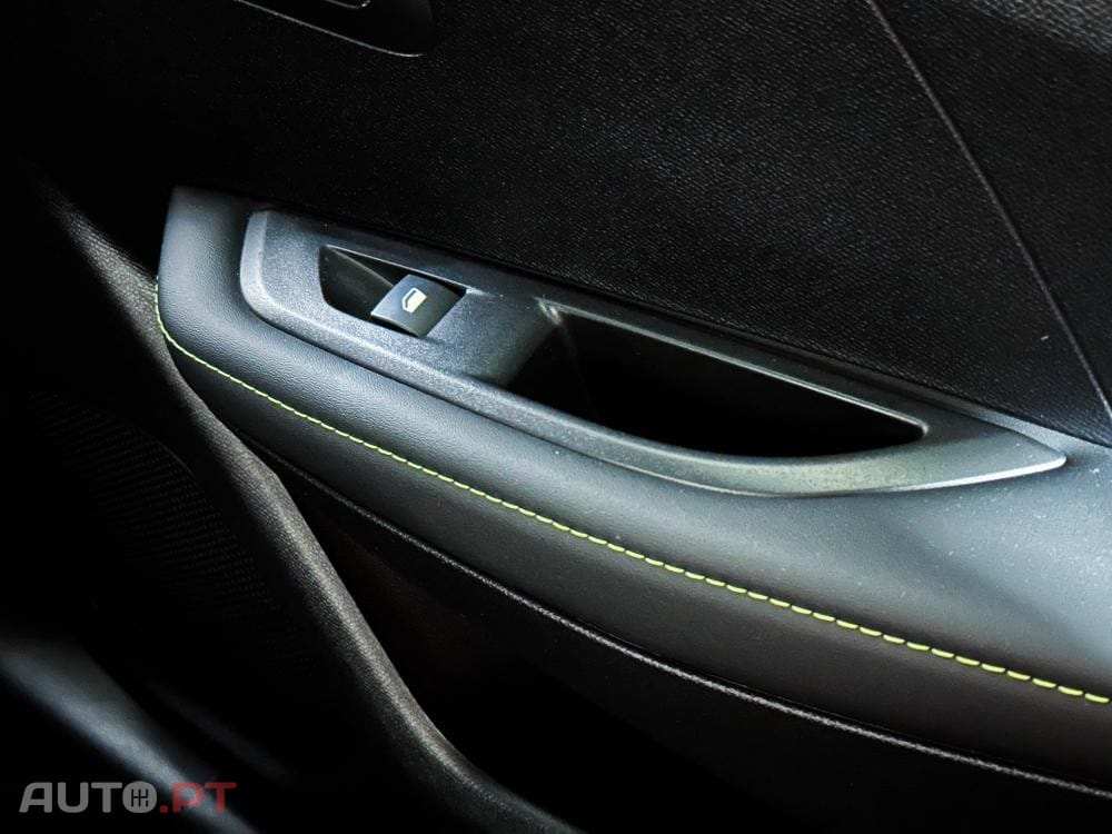 Peugeot E-208 50 kWh GT Pack