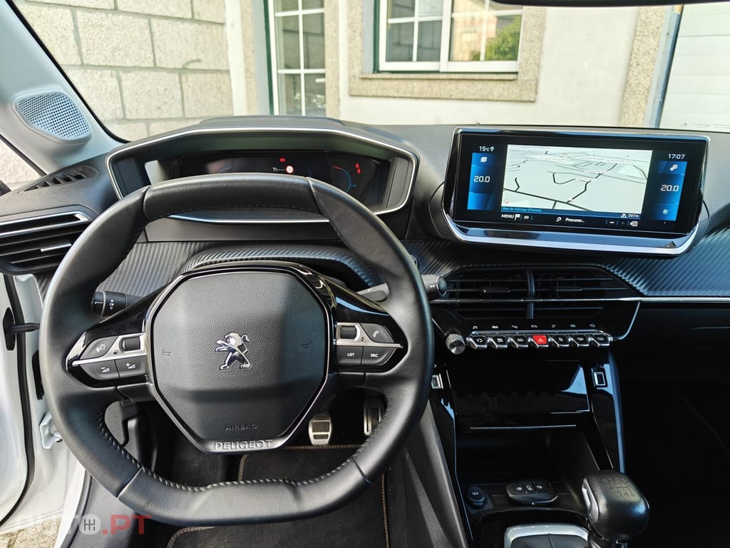 Peugeot 208 PureTech 100 Allure Pack