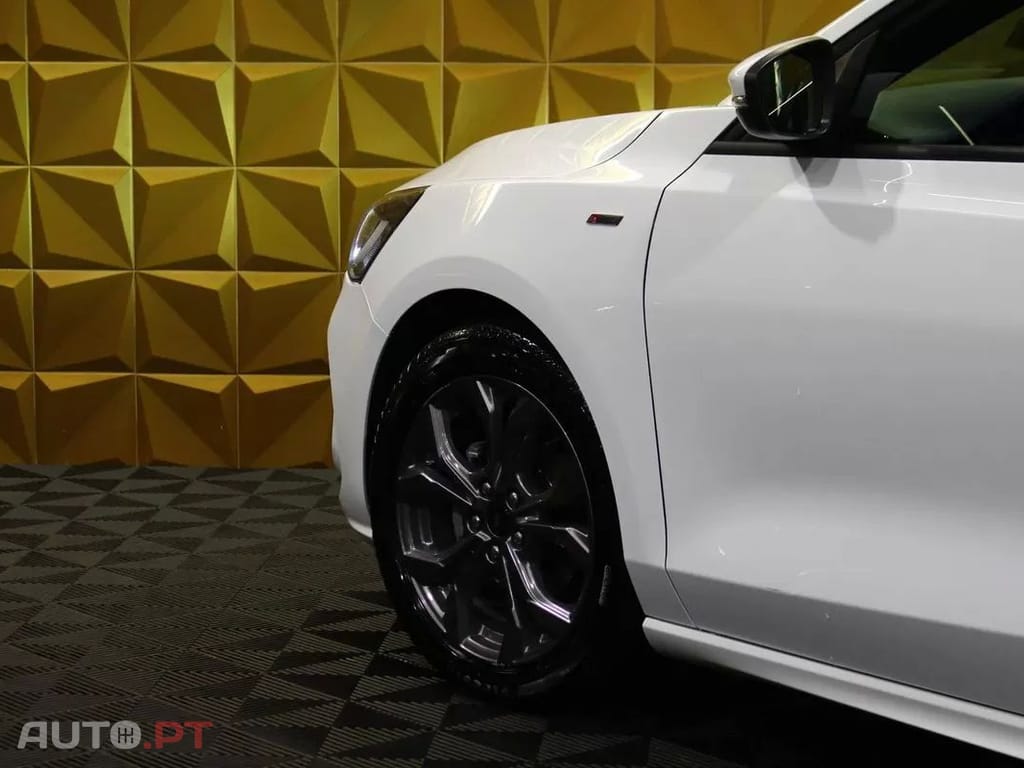 Ford Focus SW 1.5 TDCi EcoBlue ST-Line X