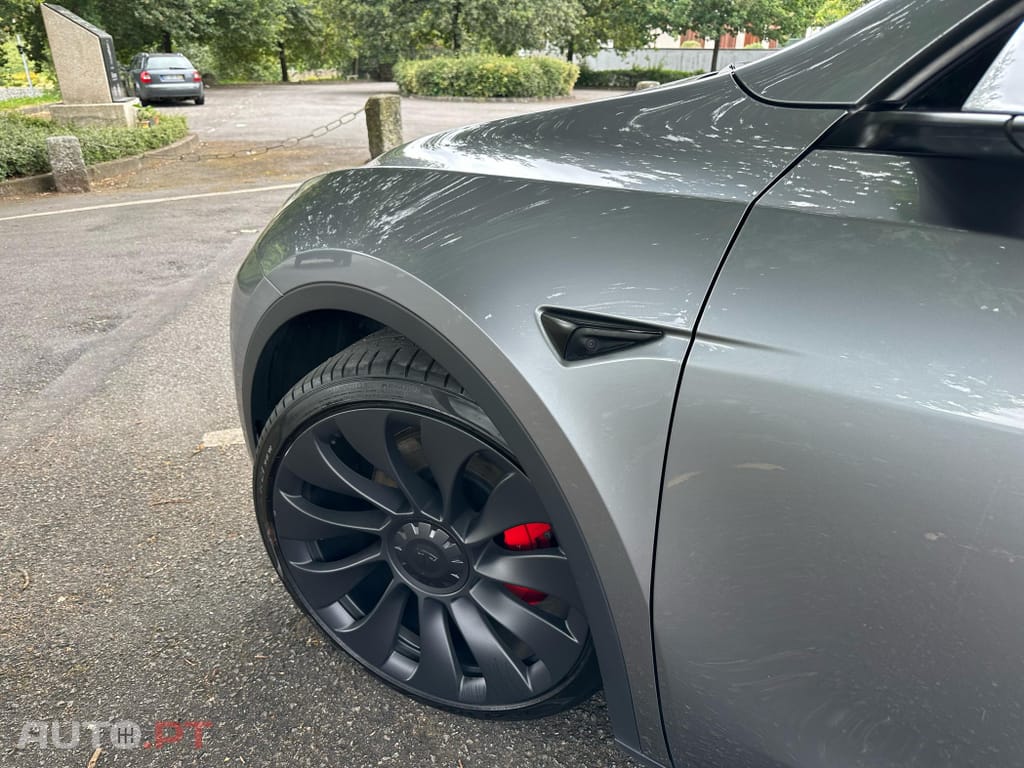 Tesla Model Y Performance Tração Integral