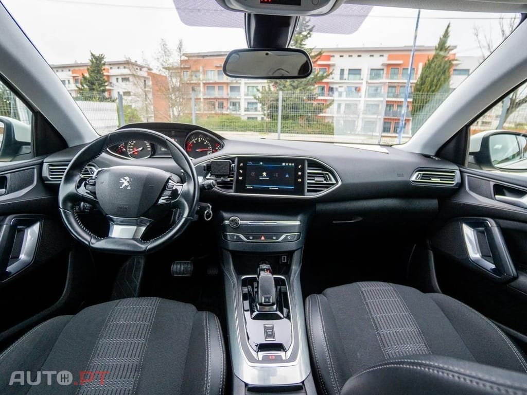 Peugeot 308 SW BlueHDi 130 EAT6 Stop & Start Allure Business-Pack
