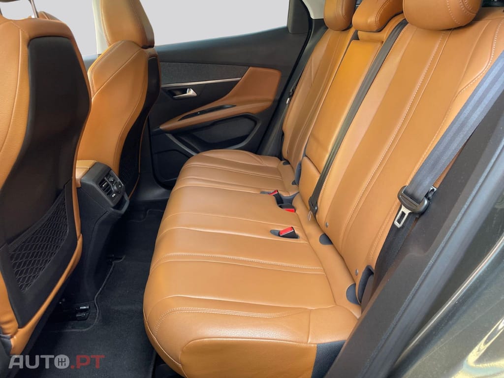 Peugeot 3008 1.2 ALLURE