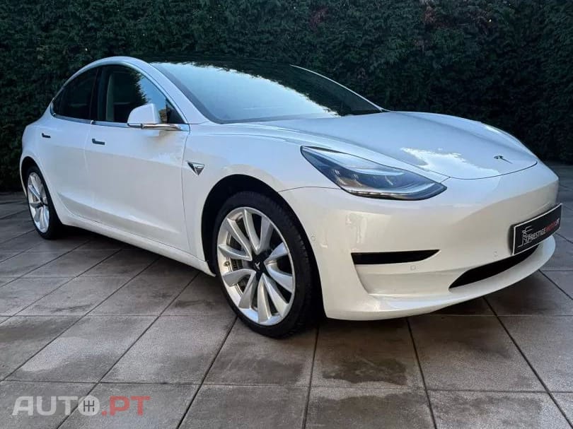 Tesla Model 3 Standard Range Plus RWD