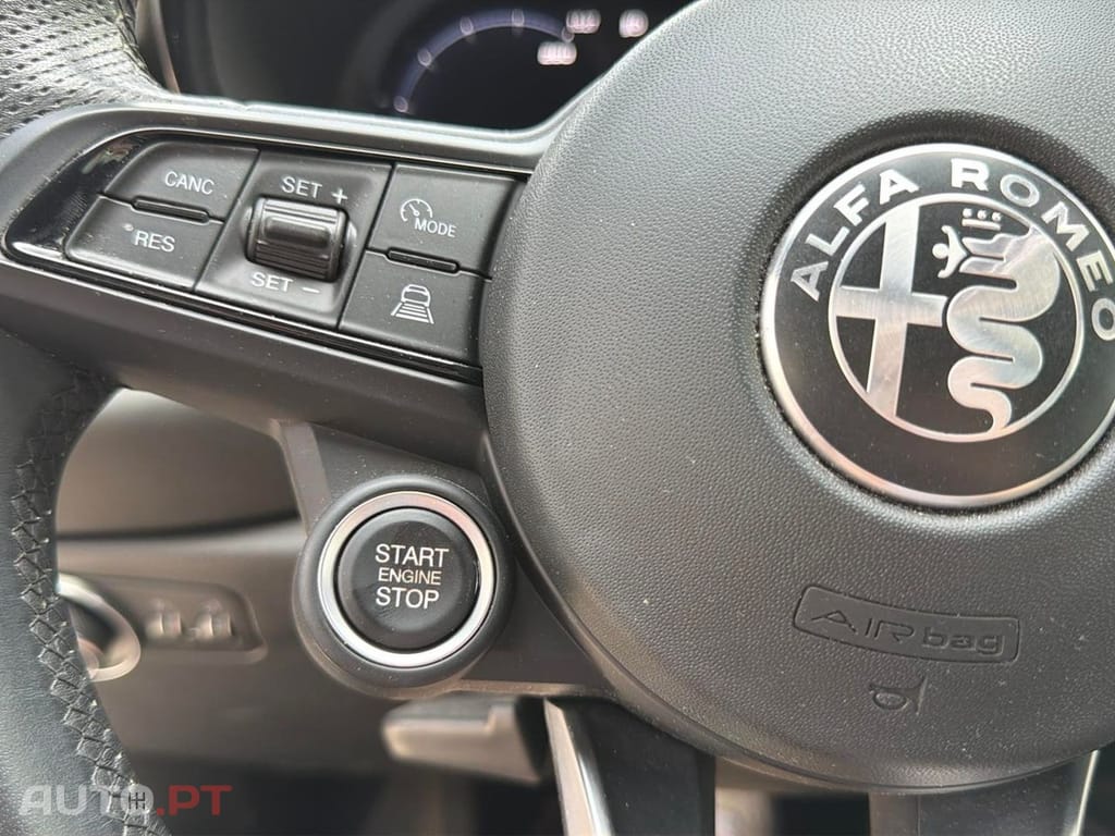 Alfa Romeo Tonale 1.3 Plug-In Hybrid Sprint e-AWD